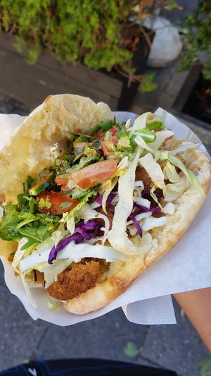Falafel Döner with peanut sauce at Dizza Pizza Döner in Munich