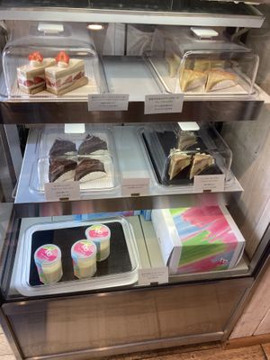 Cakes available that day at hal okada - vegan sweets lab in Tokyo