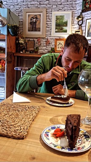 Choccy cake and my partner had the cheesecake  at Cosy Jazz Cafe in Blackpool
