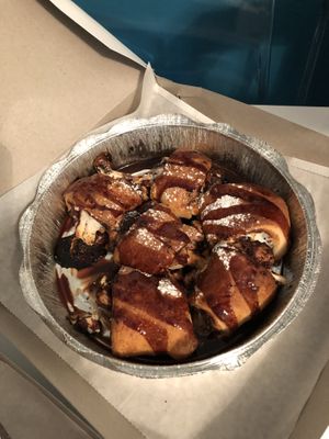 Vegan s’mores  at Mario's Pizza in Orlando