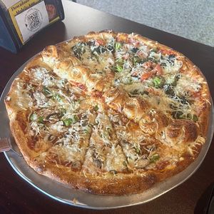 border pizza at Mario's Pizza in Orlando