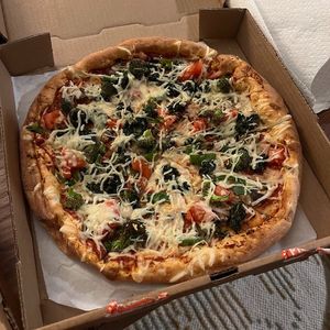 vegan veggie pizza at Mario's Pizza in Orlando