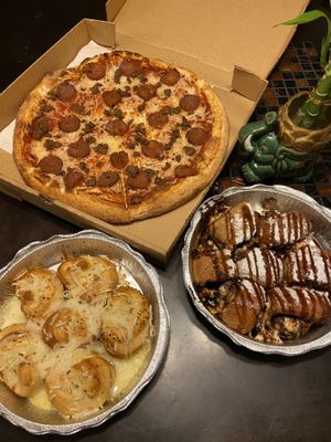 Spread at Mario's Pizza in Orlando