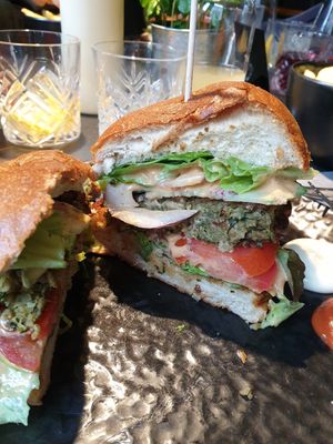 Greenhorn Burger Vegan at Hempels Burger in Erlangen