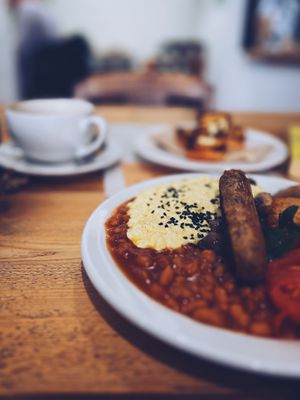 Full Vegan Breakfast (with complimentary toast because I’d travelled so far!)   at Charlies Cafe in Barnstaple