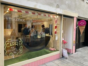 Main colorful entrance at Smiles in Gottingen
