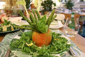 aspragus with tomato and rocket at La Capannina in Capri