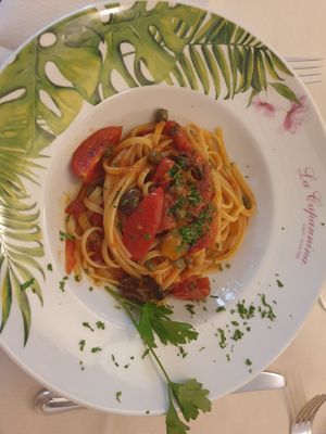  at La Capannina in Capri