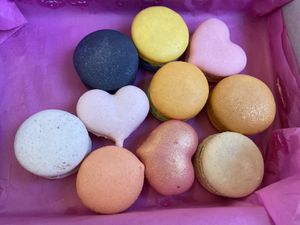 A selection of special flavours (for Funky vegan festival in A’dam). The ones with melon and strawberry were my favourites. The white one was supertasty and creamy, but I forgot which one it was. Maybe pistachio? at Smaakaron in Groningen