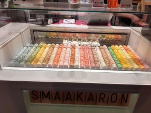 Don't lick the screen, please. at Smaakaron in Groningen