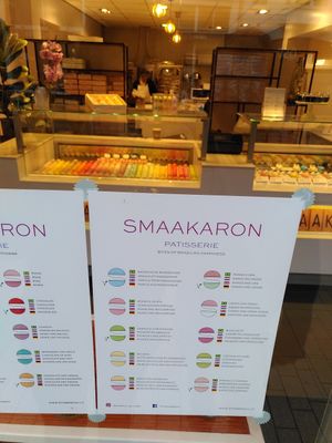 Vegan flavours indicated at Smaakaron in Groningen