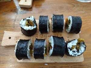 Pickled vegetable sushi at LN Fortunate Coffee in Denpasar