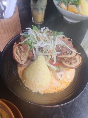 Curry with "duck" (not as good as the "chicken") at Mama Tai in Aachen