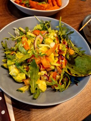 Avocadosalat at Burger Pizza by EK in Landeck