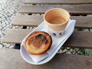 Vegan nata and cofee at Vegan Nata - Chiado in Lisbon