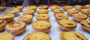 Mmm so many, I want them all at Vegan Nata - Chiado in Lisbon