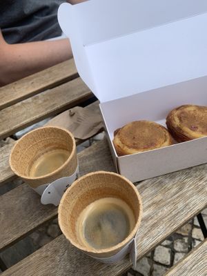 Coffee and Pastel de nata at Vegan Nata - Chiado in Lisbon