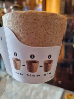 Edible cup at Vegan Nata - Chiado in Lisbon