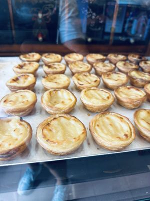 The custard tart goodness. Try to eat only one.   at Vegan Nata - Chiado in Lisbon