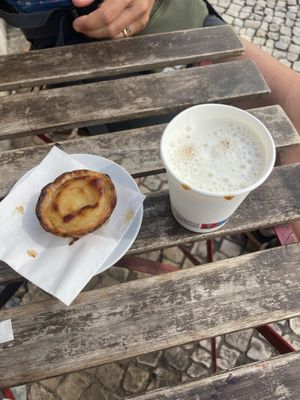 Vegan nata and soya latte macchiato  at Vegan Nata - Chiado in Lisbon
