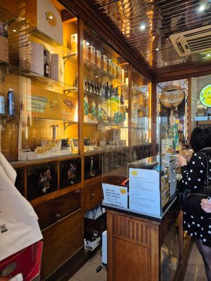 Inside at Vegan Nata - Chiado in Lisbon