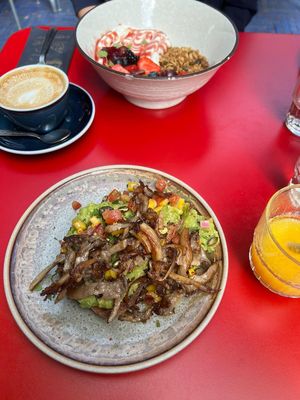 avocado toast (vegan option) & früchte joghurt at HANNO Groots Café in Delft