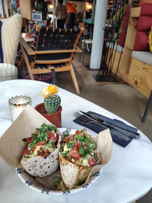 Khubz bil-Zahra at HANNO Groots Café in Delft