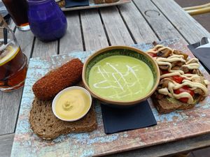 Vegan proeverij at Wijnhaven in Delft
