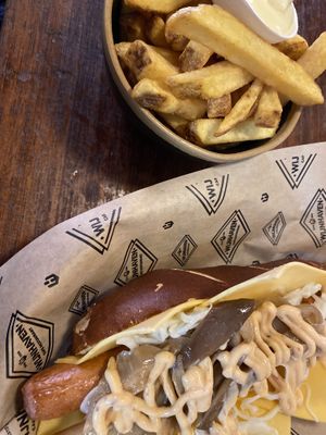 Vegan hotdog 🌭  at Wijnhaven in Delft