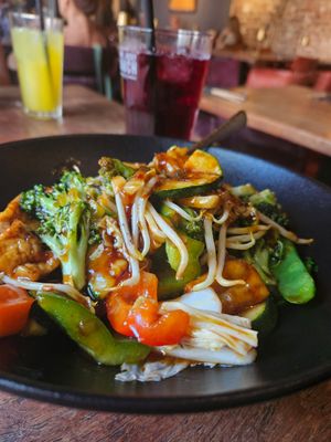 Noodles with tofu and vegetables at Böser Chinese in Dusseldorf
