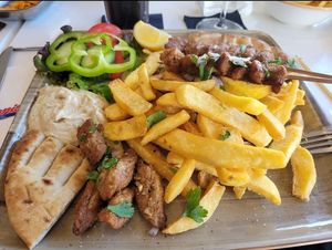 Vegan souvlaki at Alkionis Sports Bar & Grill in Rhodes