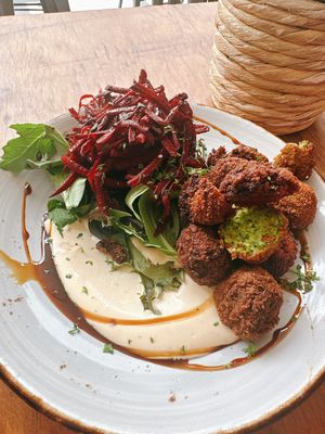 We have only ordered one for lunch 🥲  at Beech Tree Craft Beer in Queenstown