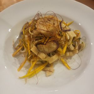 Raw pad thai at GreenWoods - 綠野林 in Kowloon
