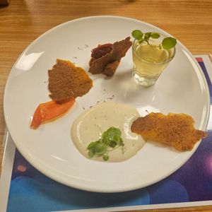 Tomato and crackers (private dining) at GreenWoods - 綠野林 in Kowloon