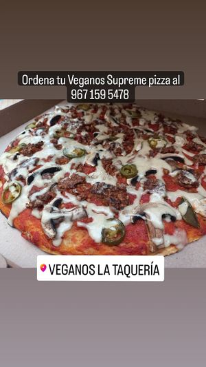 Veganos Supreme Pizza at Veganos La Taqueria in San Cristobal De Las Casas
