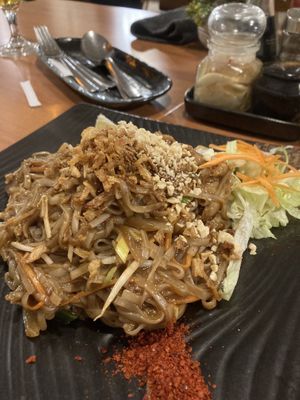 Pad Thai with fake chicken #Veganuary at Viet Tam in Brno