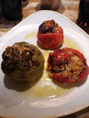 Stuffed tomatos and peppers at Raeti in Crete