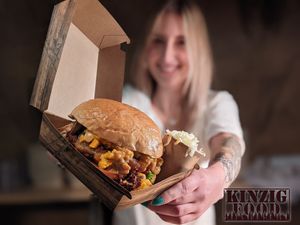 Veganer Burger at Werk II in Haslach