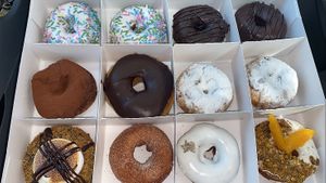 Assorted dozen at Beacon Doughnuts in Chicago