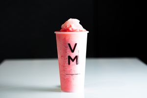 Strawberry Bubble Tea  at Oplante in Laval