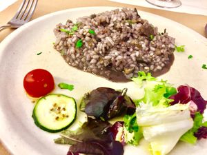 Arroz negro con “chinchirones” at El Berenjenal in Valladolid