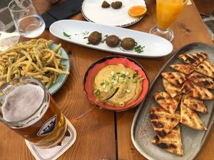 Assortiment d’entrées at Gioma Meze in Crete