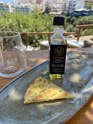 Pita bread & olive oil  at Gioma Meze in Crete