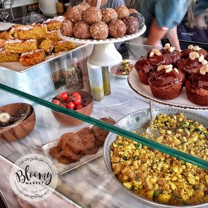 Bloomy specialties at Bloomy Market in Setubal