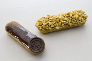 Gluten-free éclair at Bien Caramélisé in Kowloon