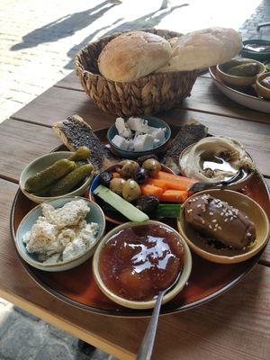 Zaytouna breakfast for one person at Zaytouna Cafe in Aachen
