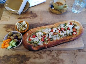 Manaish, arabian 'breakfast pizza' with vegan feta cheese at Zaytouna Cafe in Aachen