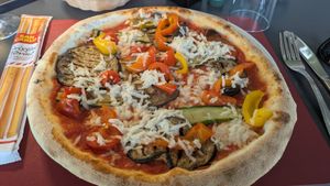 Vegetarian with a sprinkle of VERY expensive vegan mozzarella at Resalé in Monzambano