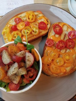 Vegan cheese sandwich with salad at Frendsowa in Poznan