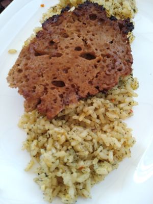 Seitan with rice at 8 Mamas in Burgas